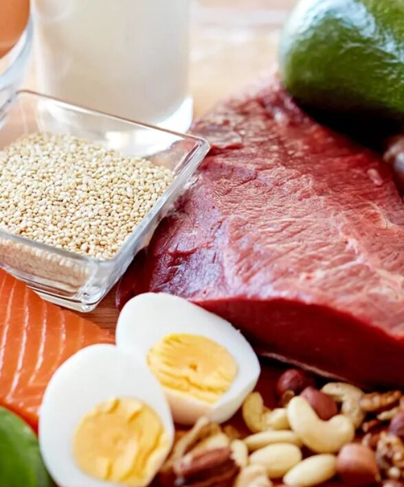 Dieta za gastritis Tabela 4 vključuje uporabo jajc in pustega mesa